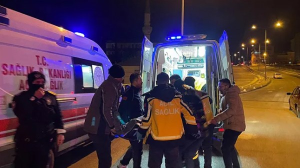 Karaman’da iki otomobil çarpıştı! 3 yaralı